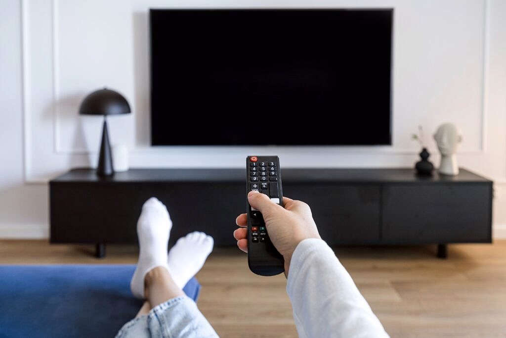 TV mounting in Tampa rental apartments